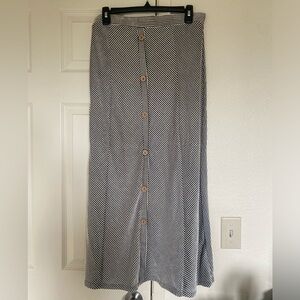 Off white striped maxi skirt with buttons super cute